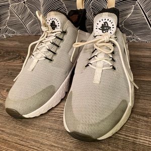 Nike Air Huarache Sneakers